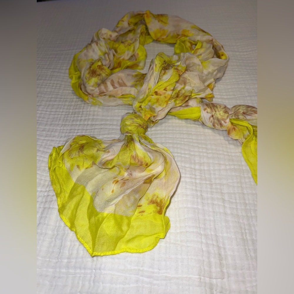 Patterned Yellow and Cream Scarf - Picture 2 of 6